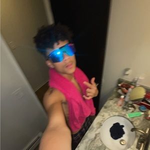 Meet your Posher, Damian